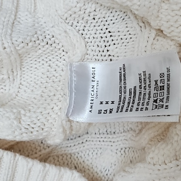 American Eagle cable varsity sweater excellent condition! - Picture 3 of 3